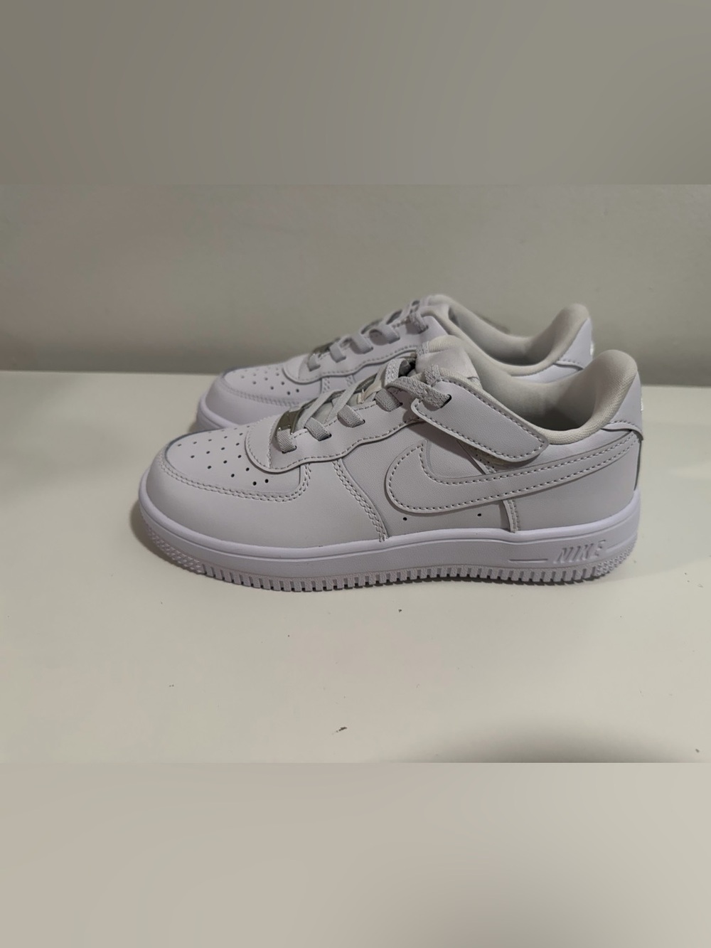 Nike White Low Top Velcro Sneakers size 2.5y